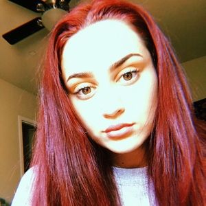 Meet your Posher, Alyssa